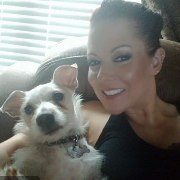 Meet your Posher, KT - Picture 6 of 6